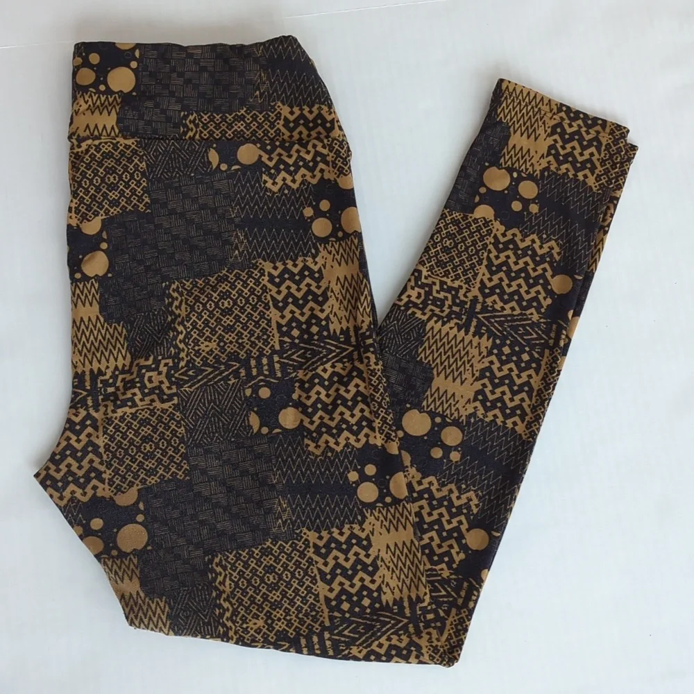 LuLaRoe Tall & Curvy Chevron Zig Zag Leggings - Picture 2 of 10